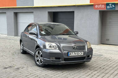 Седан Toyota Avensis 2004 в Ивано-Франковске