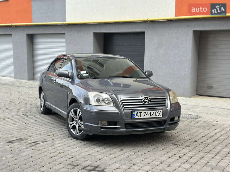 Toyota Avensis 2004