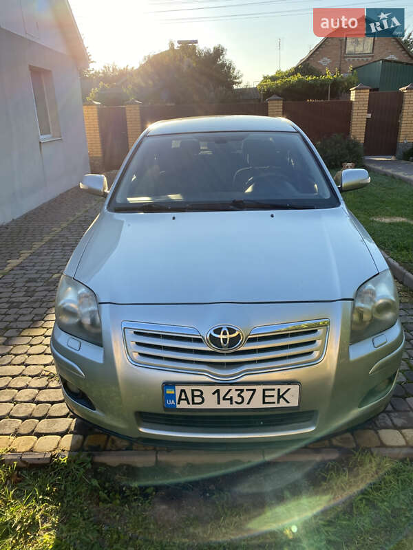 Седан Toyota Avensis 2007 в Виннице