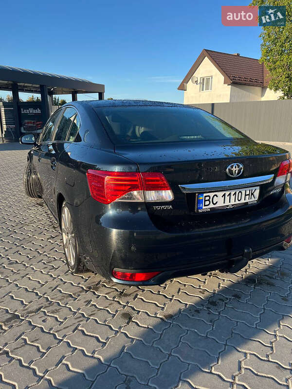 Седан Toyota Avensis 2011 в Миколаєві