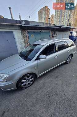 Универсал Toyota Avensis 2004 в Киеве