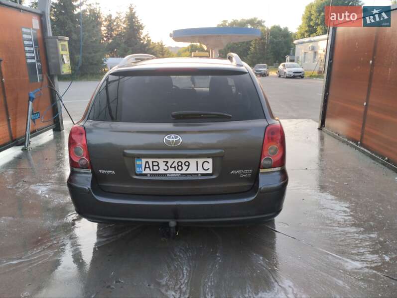 Универсал Toyota Avensis 2008 в Бродецком