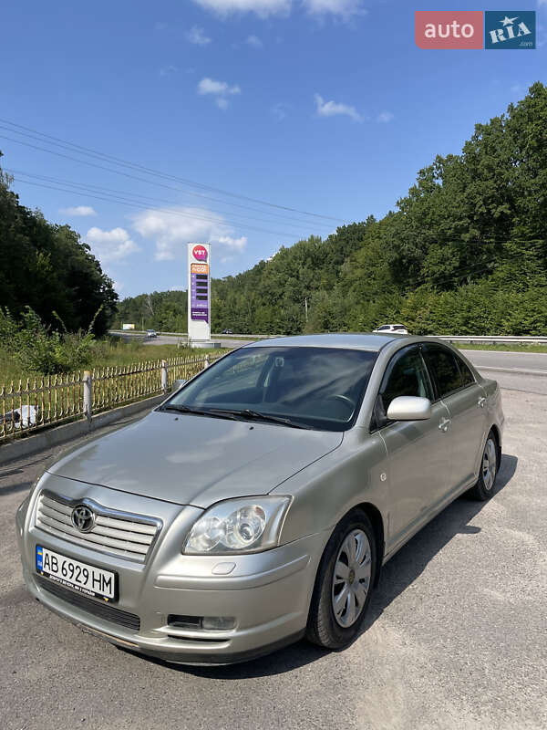 Toyota Avensis 2003