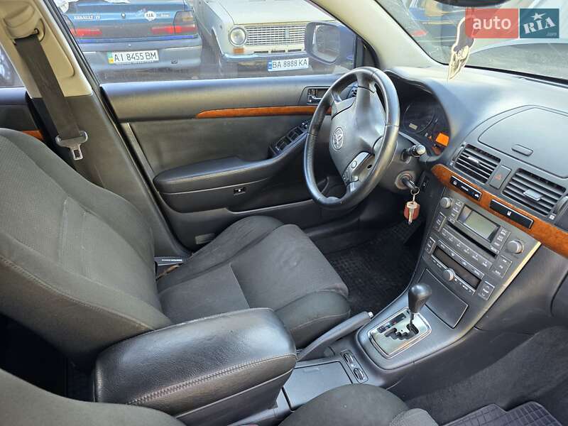 Седан Toyota Avensis 2008 в Боярці