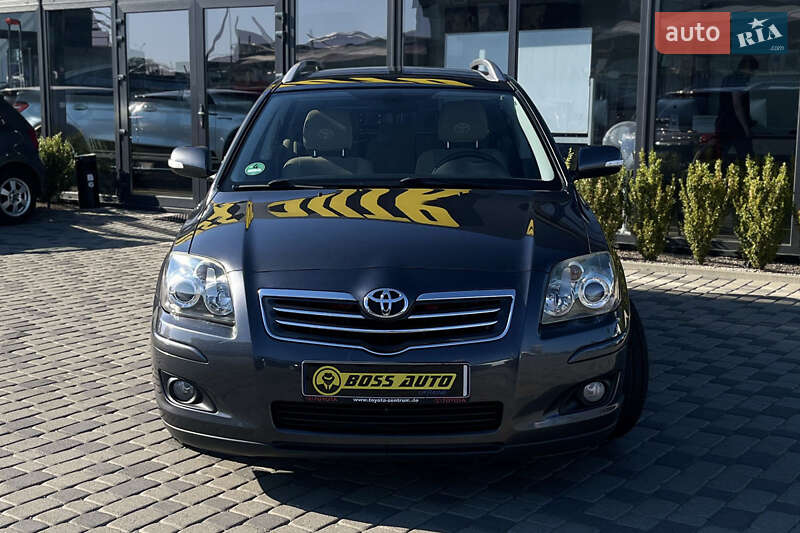 Універсал Toyota Avensis 2006 в Мукачевому