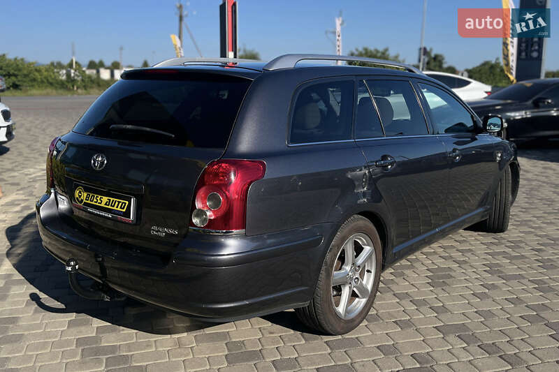 Універсал Toyota Avensis 2006 в Мукачевому