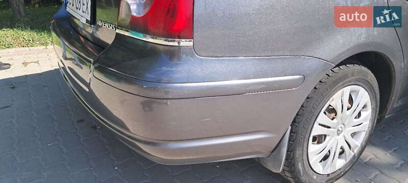 Седан Toyota Avensis 2007 в Хоросткові