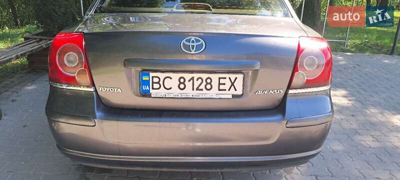 Седан Toyota Avensis 2007 в Хоросткові