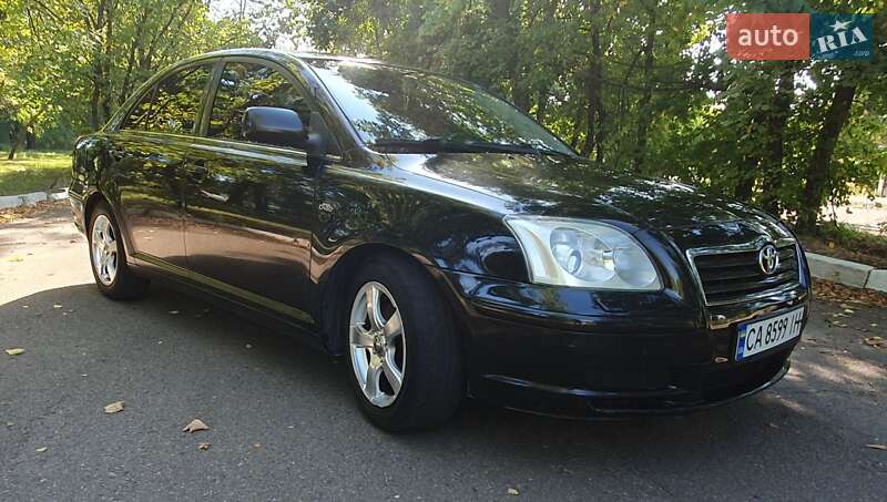 Седан Toyota Avensis 2004 в Черкассах