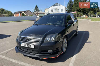 Універсал Toyota Avensis 2004 в Києві