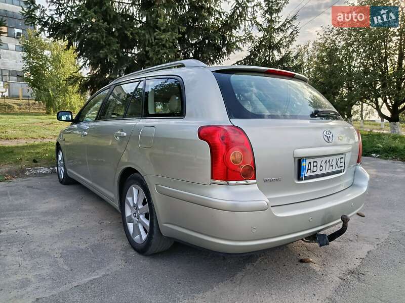 Универсал Toyota Avensis 2006 в Крыжополе