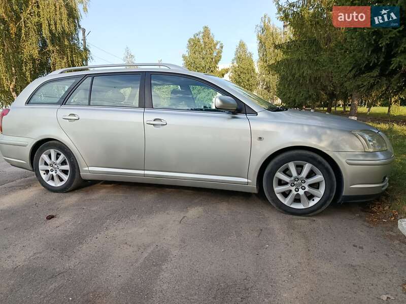 Универсал Toyota Avensis 2006 в Крыжополе