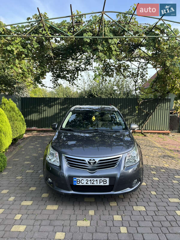 Универсал Toyota Avensis 2010 в Львове фото 3 Универсал Toyota Avensis 2010 в Львове