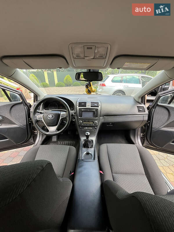 Универсал Toyota Avensis 2010 в Львове фото 10 Универсал Toyota Avensis 2010 в Львове