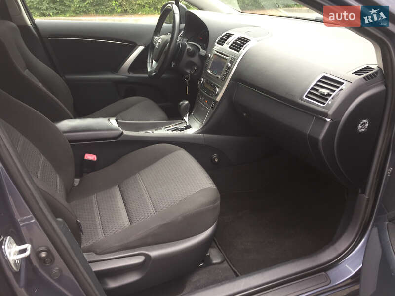 Седан Toyota Avensis 2012 в Киеве фото 13 Седан Toyota Avensis 2012 в Киеве