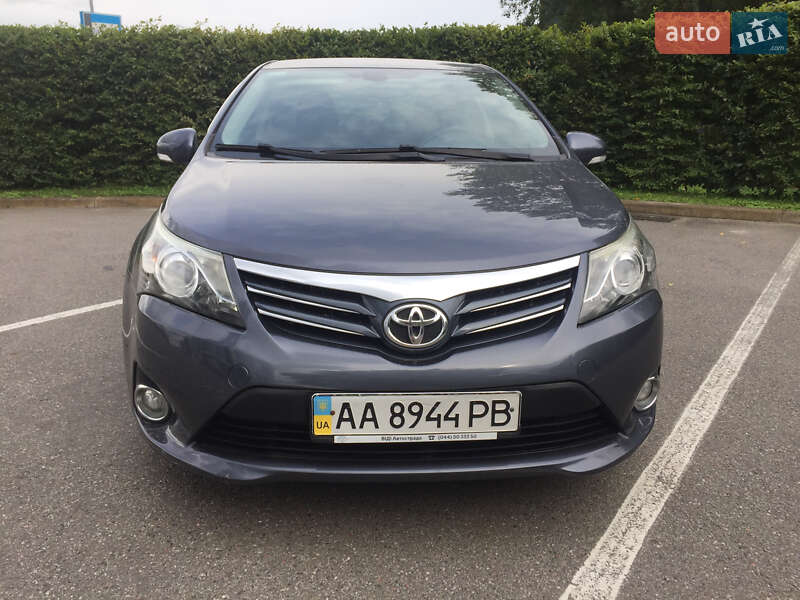 Седан Toyota Avensis 2012 в Киеве фото 21 Седан Toyota Avensis 2012 в Киеве
