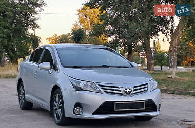 Седан Toyota Avensis 2013 в Пятихатках