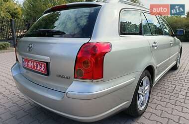 Универсал Toyota Avensis 2005 в Миргороде