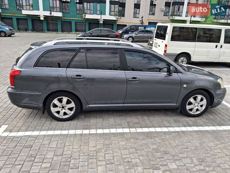 Универсал Toyota Avensis 2005 в Черкассах