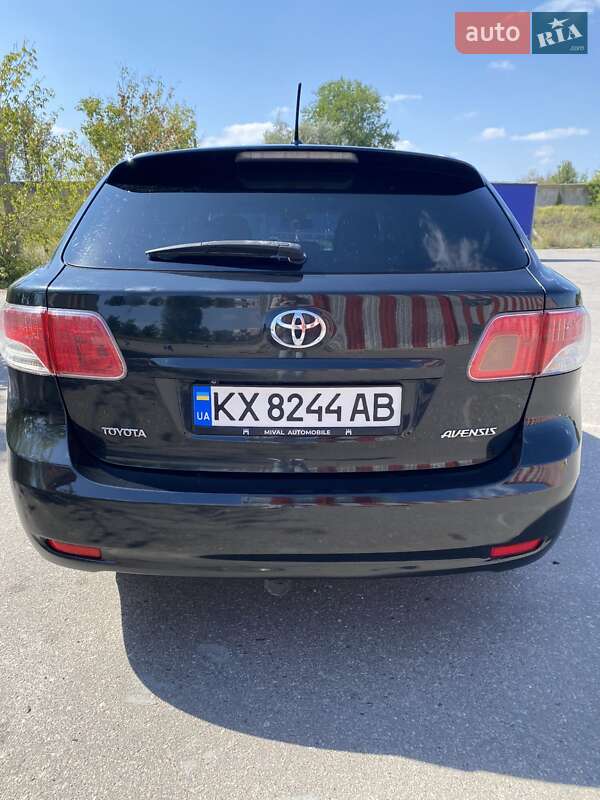 Универсал Toyota Avensis 2010 в Харькове