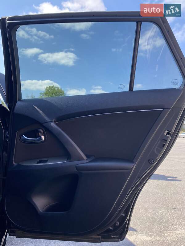 Универсал Toyota Avensis 2010 в Харькове