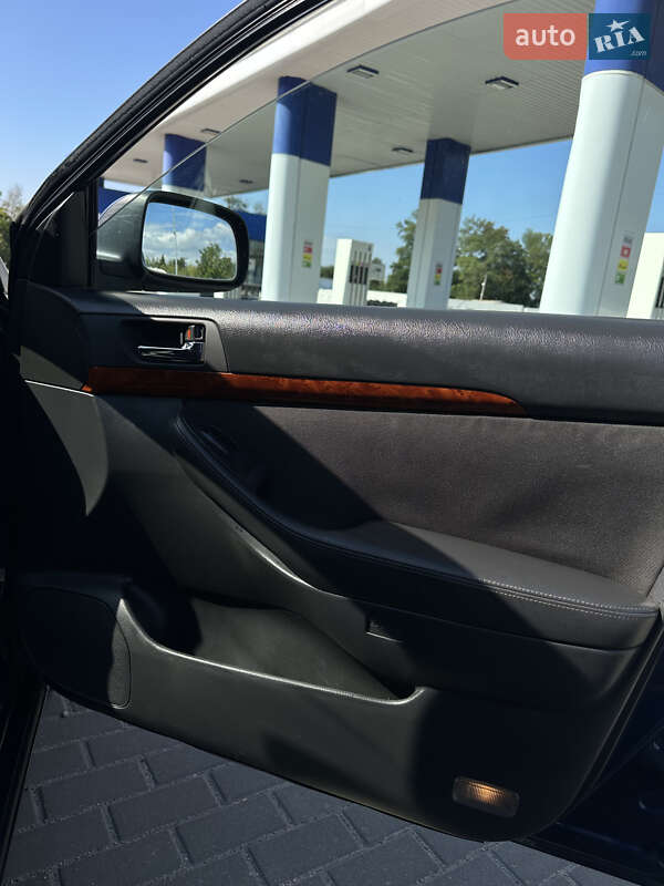 Универсал Toyota Avensis 2005 в Днепре