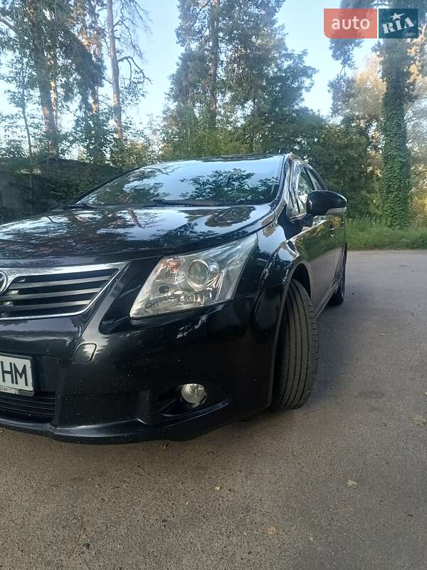 Седан Toyota Avensis 2011 в Василькове