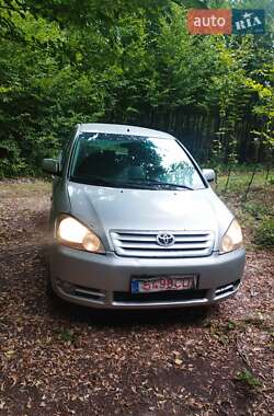 Універсал Toyota Avensis 2003 в Івано-Франково