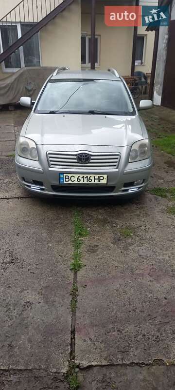 Универсал Toyota Avensis 2004 в Бориславе