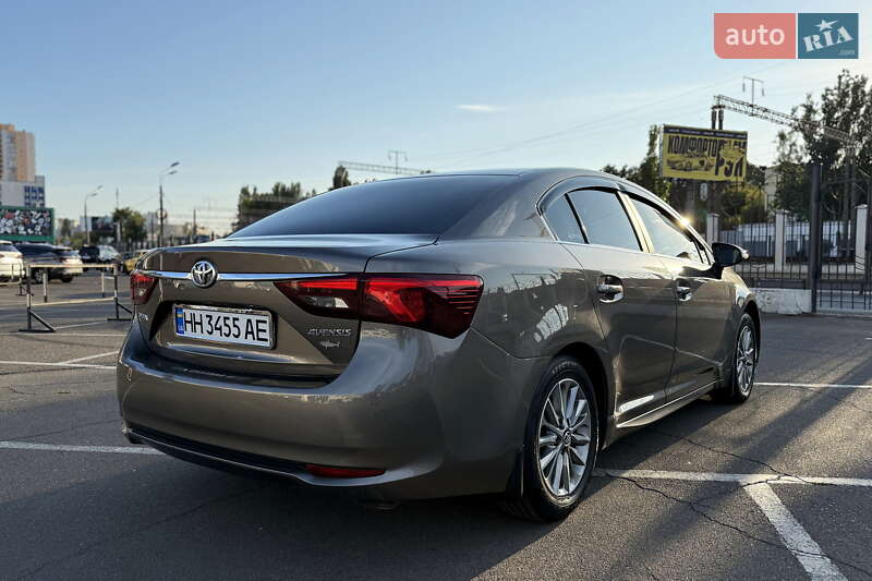 Седан Toyota Avensis 2016 в Одессе