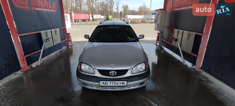 Универсал Toyota Avensis 2002 в Виннице