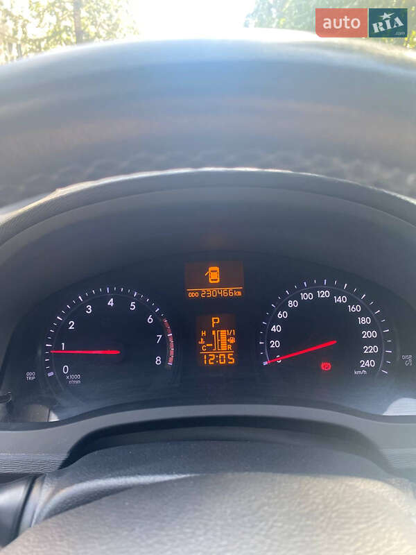 Седан Toyota Avensis 2012 в Кременчуге