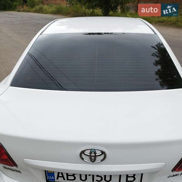 Седан Toyota Avensis 2011 в Виннице