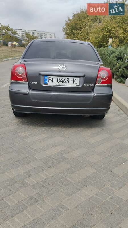 Седан Toyota Avensis 2007 в Южном