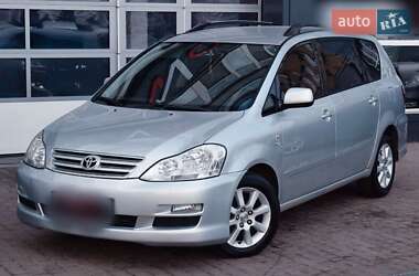 Мінівен Toyota Avensis 2004 в Одесі