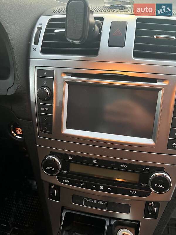 Универсал Toyota Avensis 2015 в Киеве