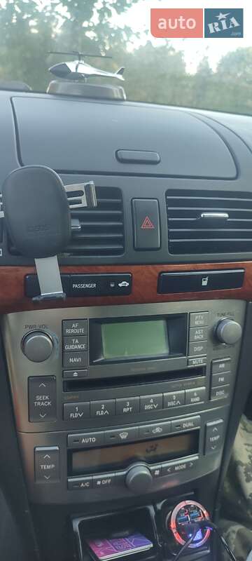 Седан Toyota Avensis 2007 в Киеве