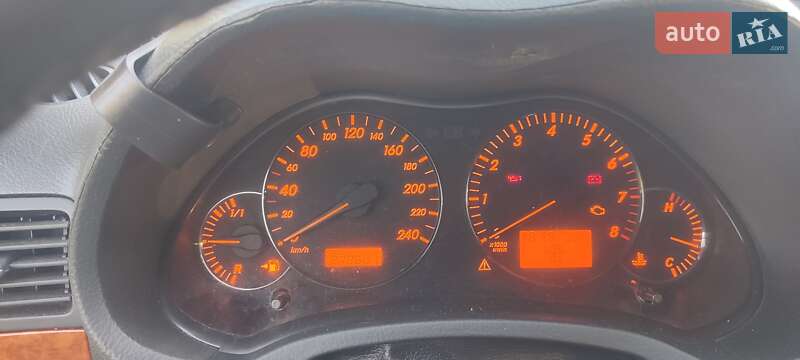 Седан Toyota Avensis 2007 в Киеве