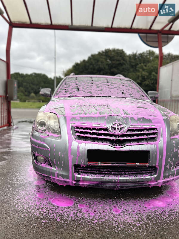 Универсал Toyota Avensis 2008 в Луцке