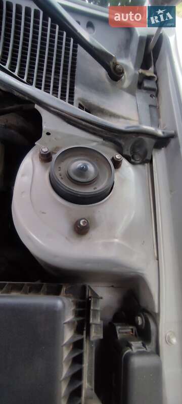 Универсал Toyota Avensis 2002 в Виннице