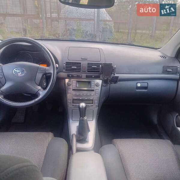 Універсал Toyota Avensis 2006 в Івано-Франківську