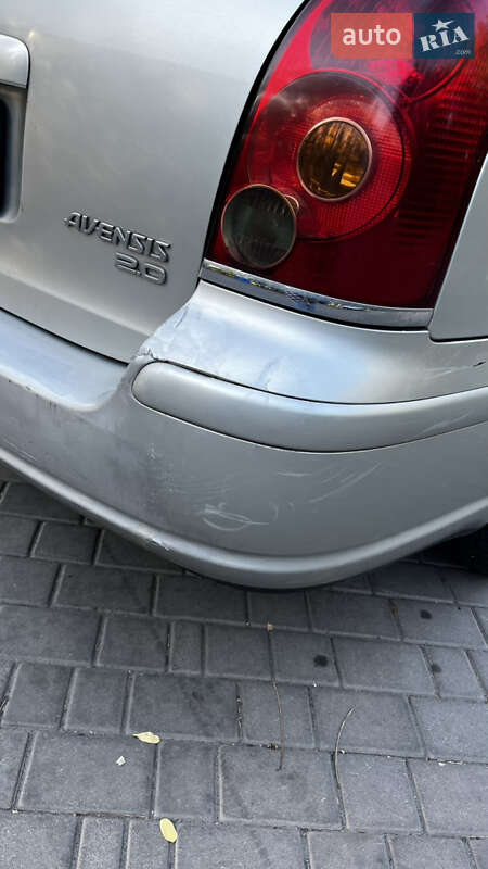 Універсал Toyota Avensis 2004 в Ізмаїлі