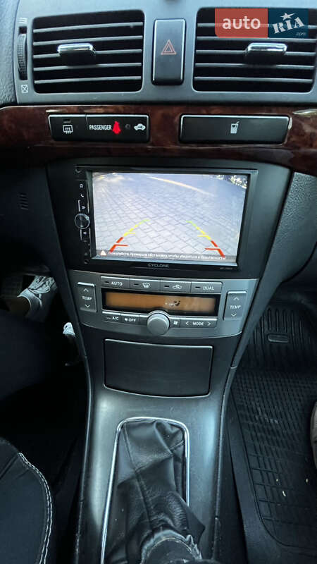 Універсал Toyota Avensis 2004 в Ізмаїлі