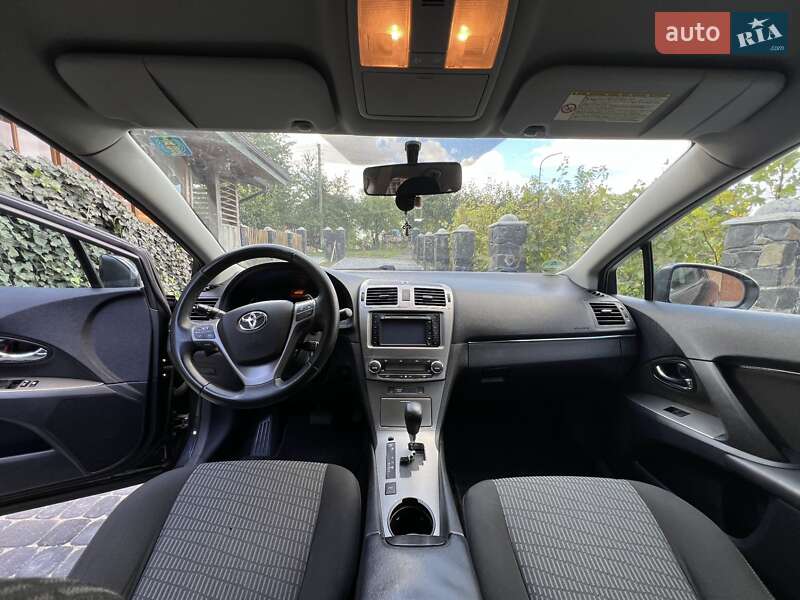 Универсал Toyota Avensis 2011 в Луцке