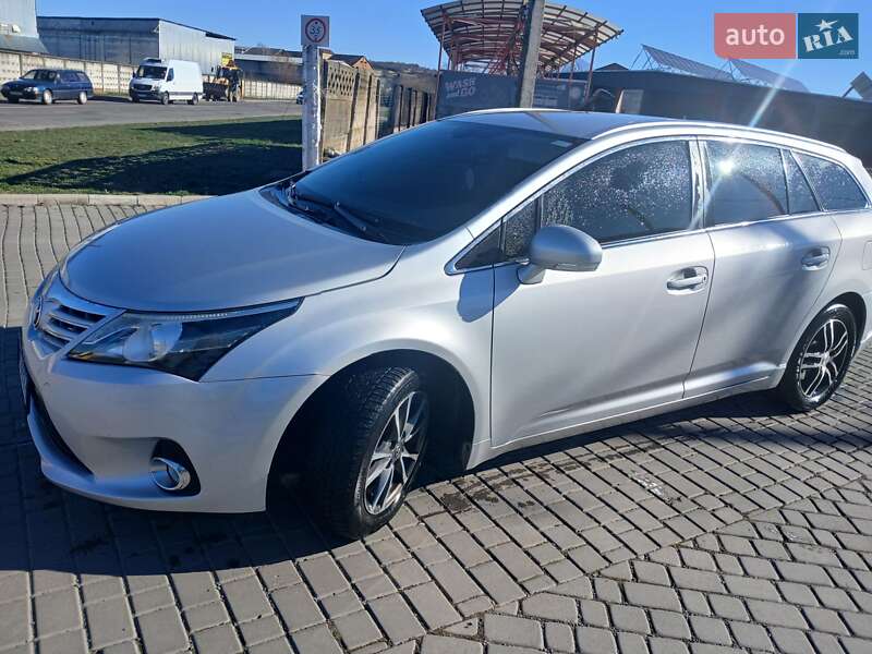 Універсал Toyota Avensis 2012 в Мукачевому