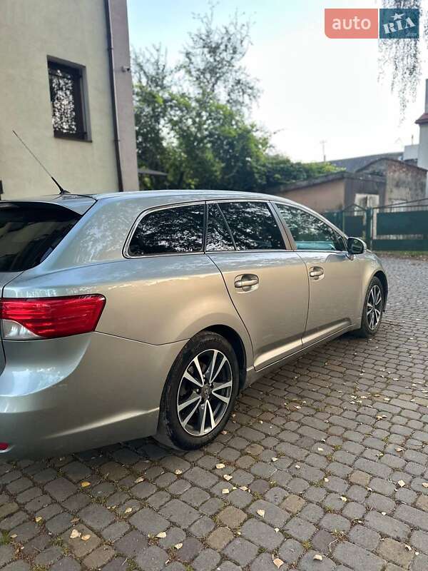 Универсал Toyota Avensis 2014 в Львове фото 4 Универсал Toyota Avensis 2014 в Львове