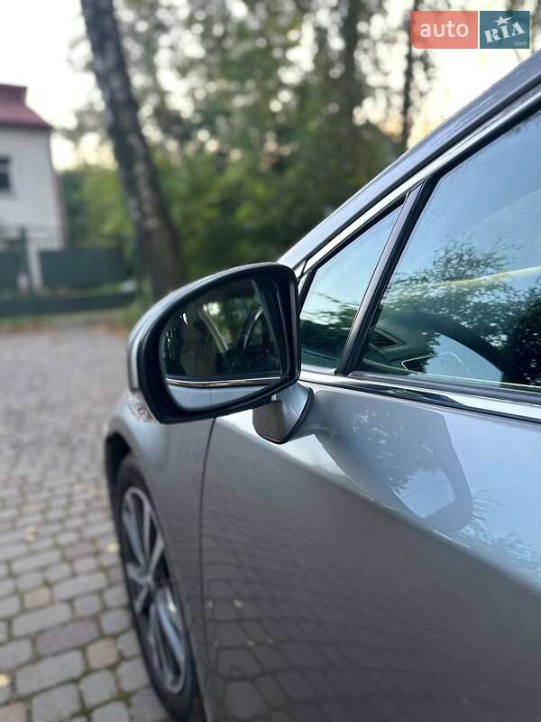 Универсал Toyota Avensis 2014 в Львове фото 6 Универсал Toyota Avensis 2014 в Львове