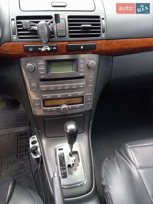 Седан Toyota Avensis 2007 в Вышгороде