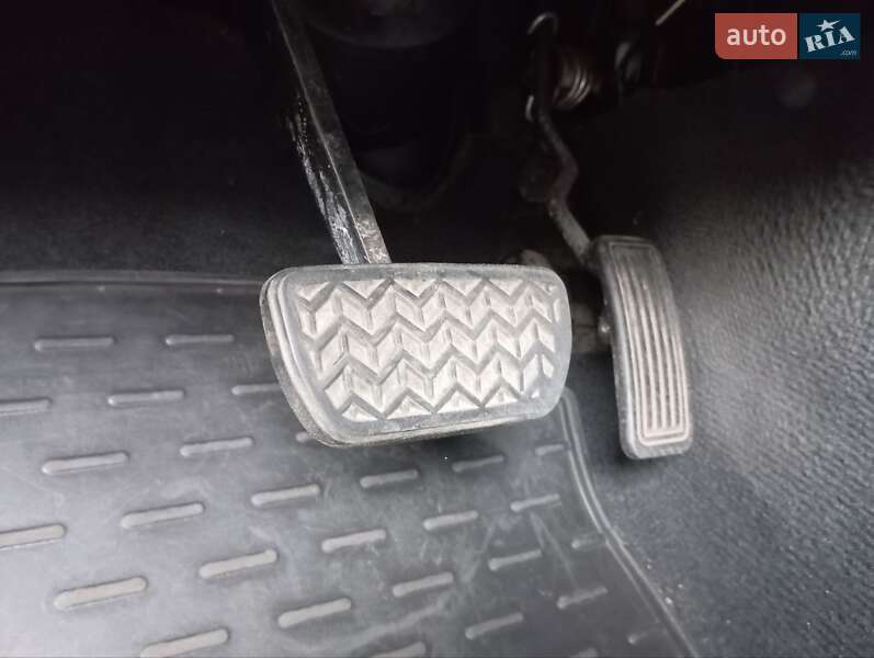 Седан Toyota Avensis 2007 в Вышгороде