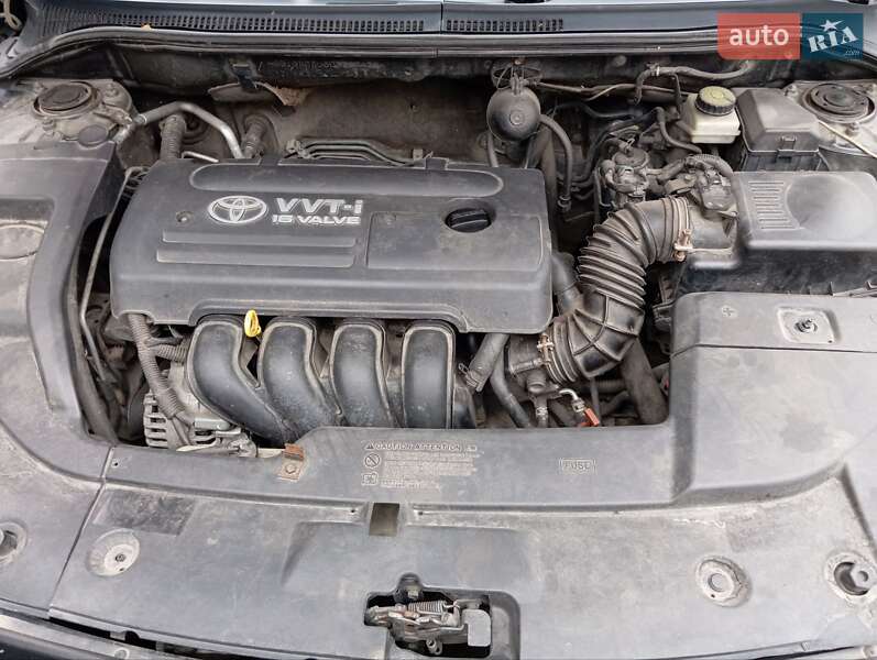 Седан Toyota Avensis 2007 в Вышгороде